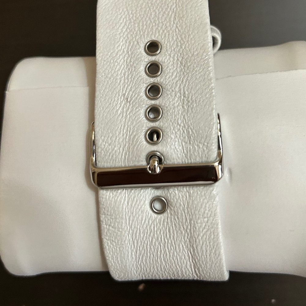 Watch - Picture 3 of 5